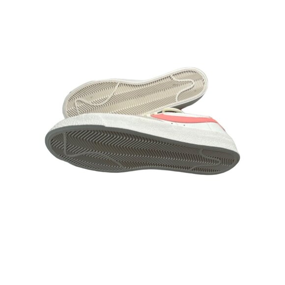 Nike Blazer Low 77 White & Pink Swoosh Sneakers Boys Size 7Y New With Tags - Picture 10 of 13
